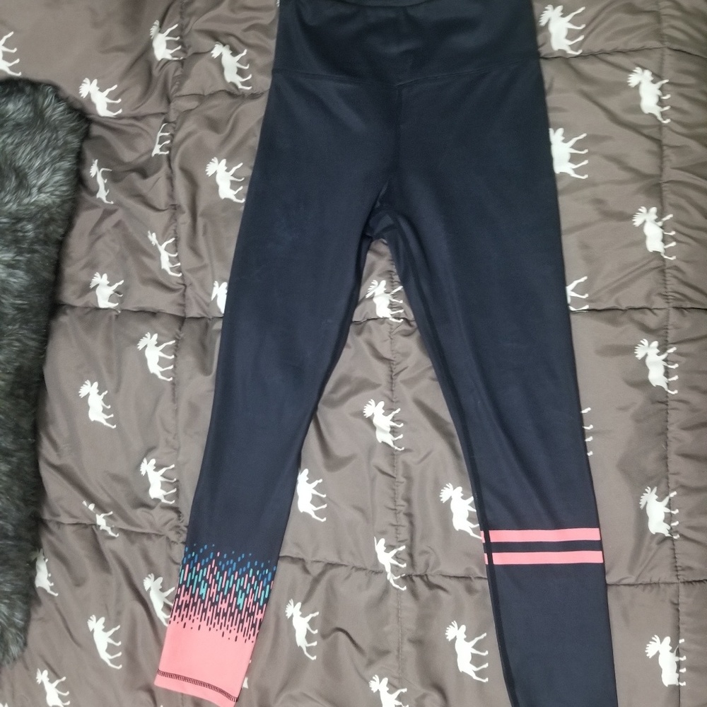 Zyia Leggings - Coral Grid